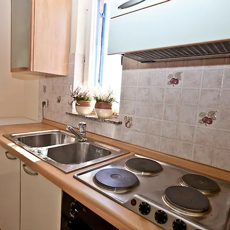 Iva Apartmán *