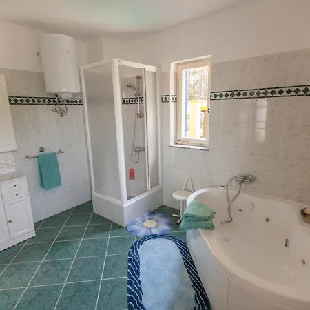 Iva Apartmán