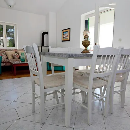 Iva Apartment *